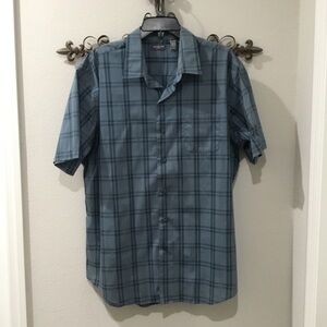 Van Heusen Flex Men’s XL Blue. Cotton/Poly/Spandex